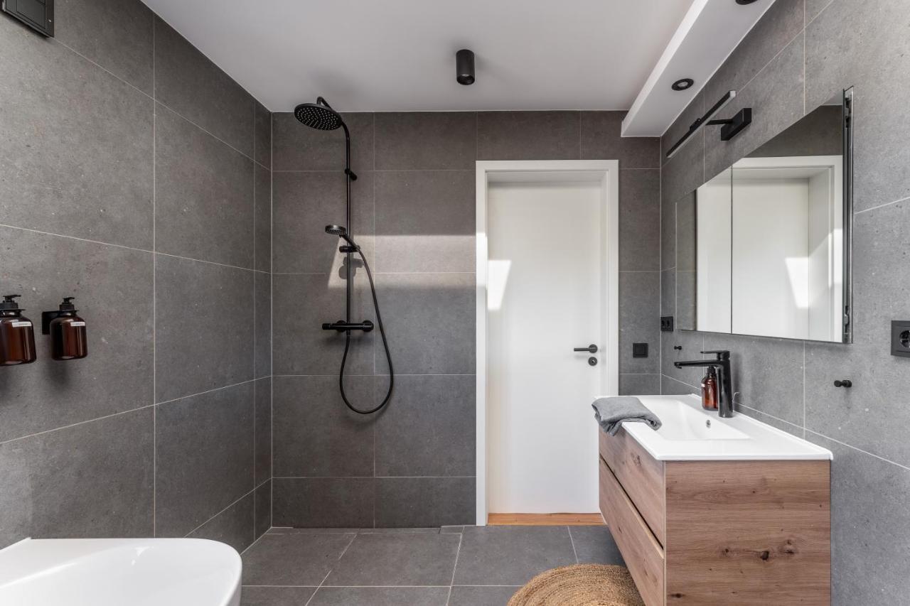 Gemuetliches Und Lichtdurchflutetes Penthouse Mit Sternenhimmelblick, Boxspringbett Und Terrasse - Gute Anbindung An Die Innenstadt Kassel Eksteriør billede