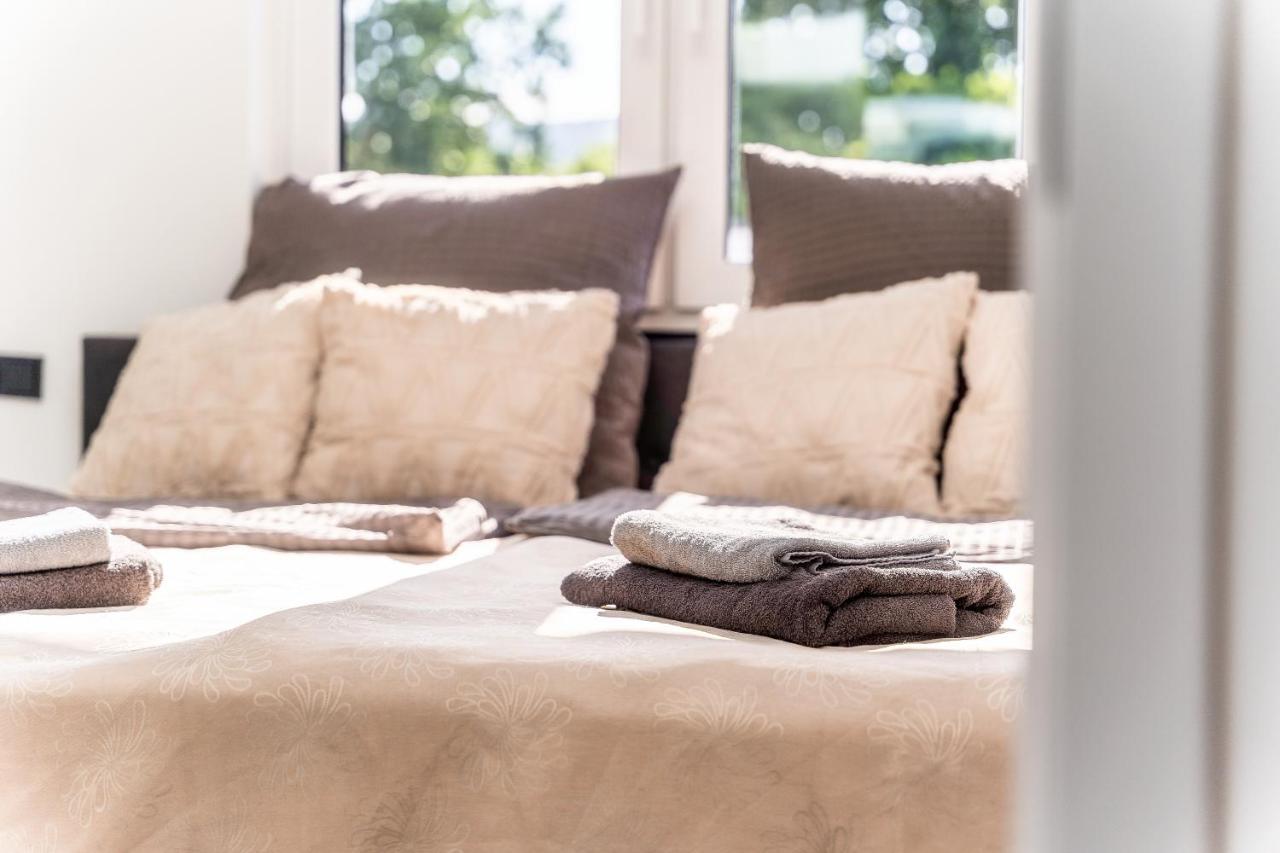 Gemuetliches Und Lichtdurchflutetes Penthouse Mit Sternenhimmelblick, Boxspringbett Und Terrasse - Gute Anbindung An Die Innenstadt Kassel Eksteriør billede